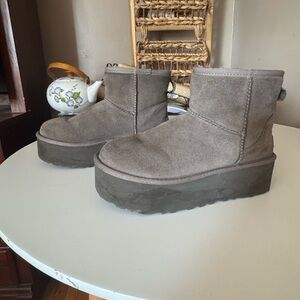 ugg classic platform